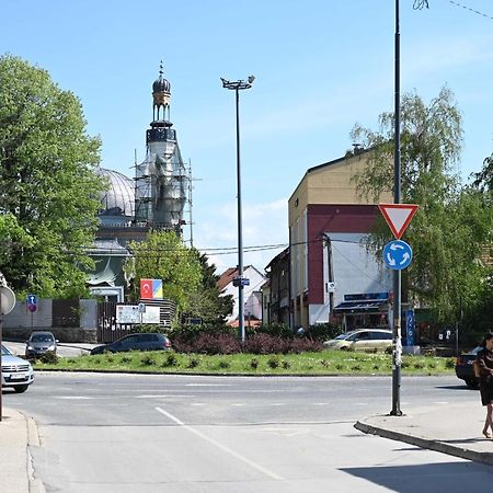 Elem Apartmani Skver Tuzla Zewnętrze zdjęcie