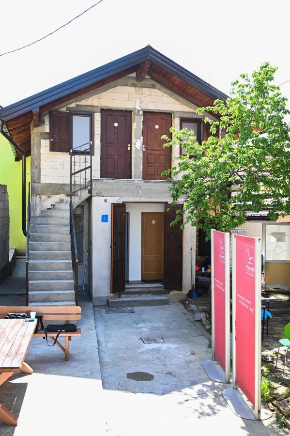 Elem Apartmani Skver Tuzla Zewnętrze zdjęcie